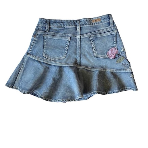 holy kamoly >.< | gorgeous light wash Y2K floral flower denim mini skirt - Picture 2 of 2